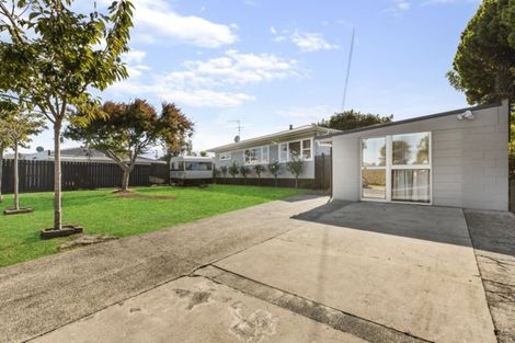 Photo of property in 2 Busing Avenue, Papakura, 2110