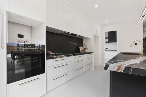 Photo of property in 21 Cirrus Way, Ranui, Auckland, 0612