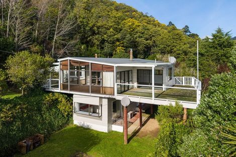 Photo of property in 126 Wellington Street, Picton, 7220