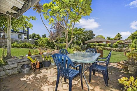 Photo of property in 22 Estuary Road, Weymouth, Auckland, 2103