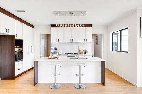 Photo of property in 51 Hikuawa Road, Flat Bush, Auckland, 2019
