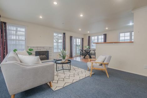 Photo of property in 1 Wairau Place, Kelvin Grove, Palmerston North, 4414