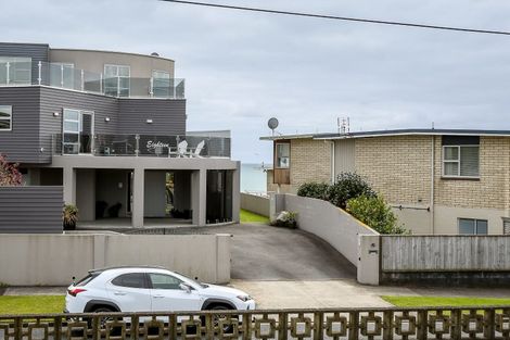 Photo of property in 19 Roy Terrace, Moturoa, New Plymouth, 4310