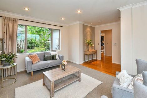 Photo of property in 36 Leburn Crescent, Flat Bush, Auckland, 2016