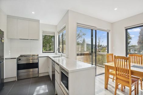 Photo of property in 6a Blenheim Street, Glenfield, Auckland, 0629