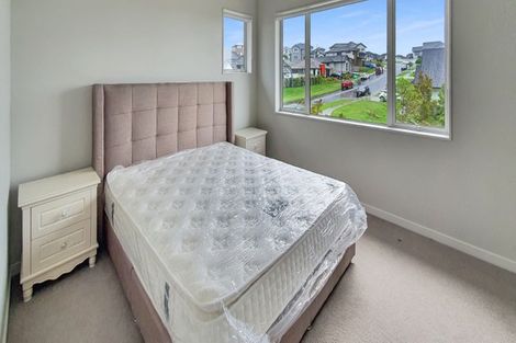 Photo of property in 22 Skipjack Pass, Silverdale, 0932