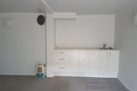 Photo of property in 1/546 Glenfield Road, Glenfield, Auckland, 0629