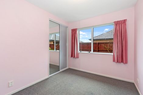 Photo of property in 2/139 Gilberthorpes Road, Hei Hei, Christchurch, 8042