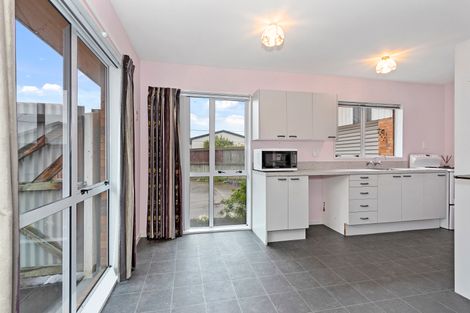 Photo of property in 2/139 Gilberthorpes Road, Hei Hei, Christchurch, 8042