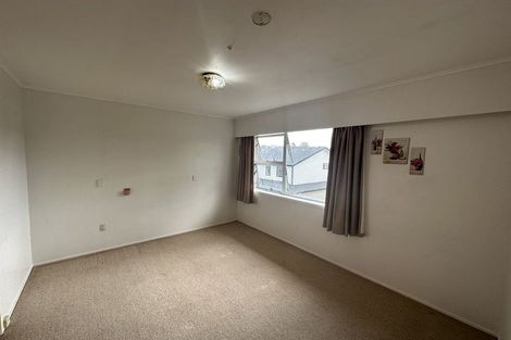 Photo of property in 1/14 Lake Road, Northcote, Auckland, 0627