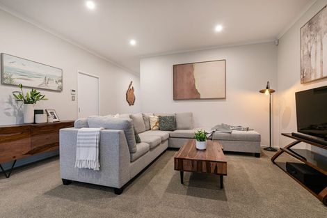 Photo of property in 22 Malbec Place, Huapai, Kumeu, 0810