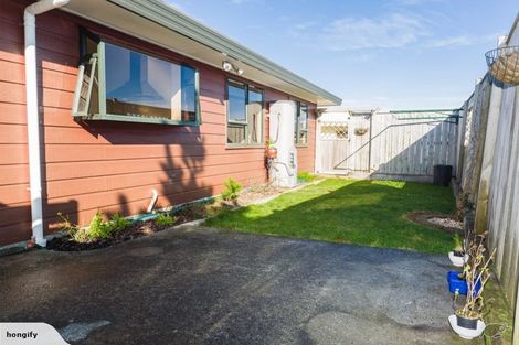 Photo of property in 6a Sunningdale Lane, Woodridge, Wellington, 6037