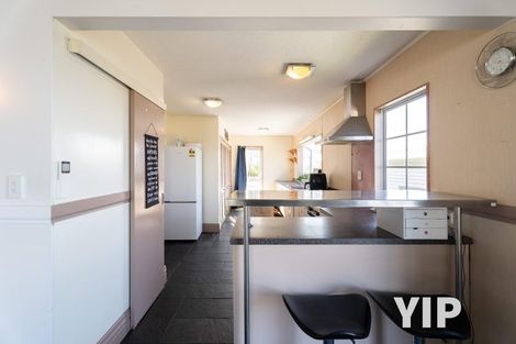 Photo of property in 4a Sunhaven Drive, Newlands, Wellington, 6037