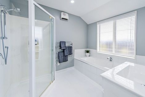 Photo of property in 4 Goldie Place, Rolleston, 7614