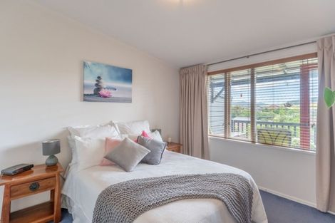 Photo of property in The Triangle, 1/33 Halswater Drive, Churton Park, Wellington, 6037