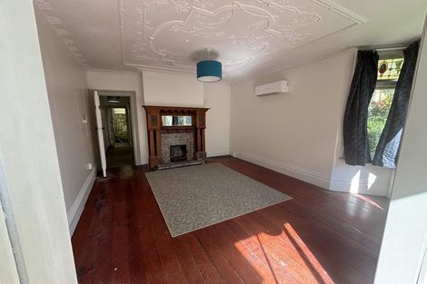 Photo of property in 21 Grass Street, Roseneath, Wellington, 6011