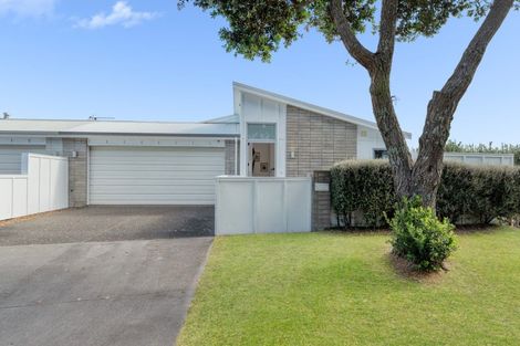 Photo of property in 9 Alice Lane, Papamoa Beach, Papamoa, 3118