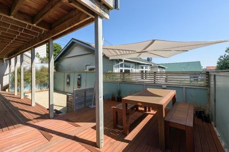 Photo of property in 23 Waikato Street, Island Bay, Wellington, 6023