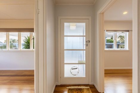 Photo of property in 1/11 Meeanee Quay, Westshore, Napier, 4110