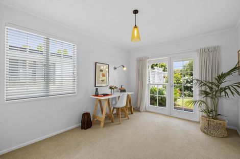 Photo of property in 29 Nevada Drive, Merrilands, New Plymouth, 4312