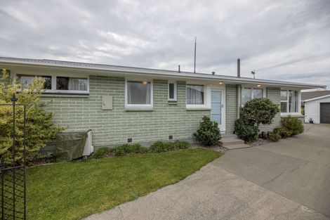 Photo of property in 45 Farquhars Road, Redwood, Christchurch, 8051