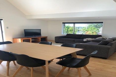 Photo of property in 1/35 Moore Street, Hillcrest, Auckland, 0627