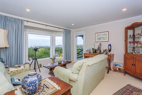 Photo of property in 50 Balmain Road, Chatswood, Auckland, 0626