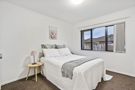 Photo of property in 10 Bokeen Lane, Flat Bush, Auckland, 2019
