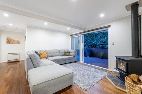 Photo of property in 118 Kahu Road, Paremata, Porirua, 5024