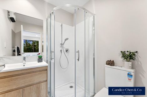 Photo of property in 19 Don Oliver Lane, Glen Eden, 0602