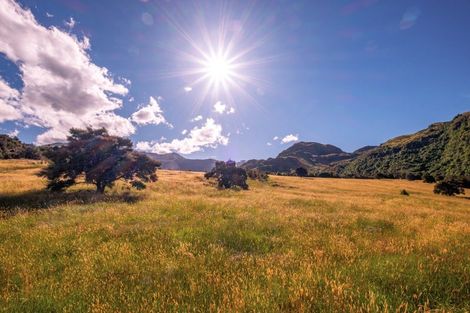 Photo of property in 16 Emerald Bluffs Lane, Glendhu Bay, Wanaka, 9382