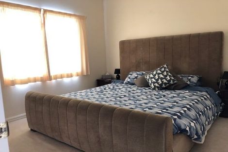 Photo of property in 23 Ian Marwick Place, Birkenhead, Auckland, 0626