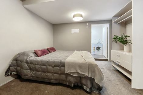 Photo of property in Sharella Living, 20 Glenmore Street, Thorndon, Wellington, 6011