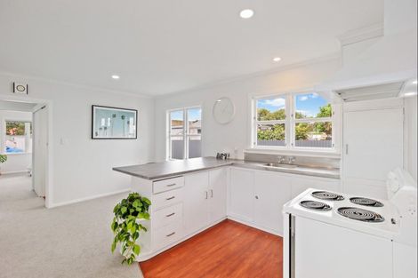 Photo of property in 6 Ely Place, Levin, 5510