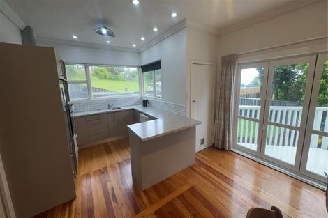 Photo of property in 42 Miromiro Road, Normandale, Lower Hutt, 5010