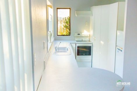 Photo of property in 1/31 Chorley Avenue, Massey, Auckland, 0614