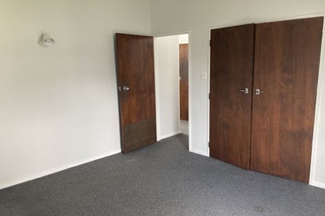 Photo of property in 2-4 Westmere Place, Takaro, Palmerston North, 4412