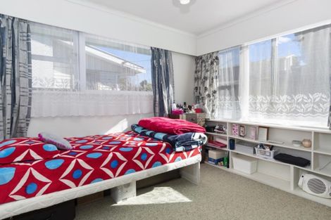 Photo of property in 11 Kingswood Road, Brookfield, Tauranga, 3110