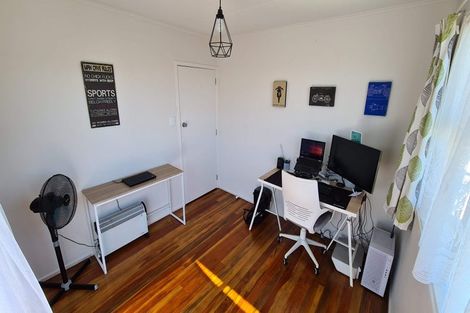 Photo of property in 1/23 William Souter Street, Forrest Hill, Auckland, 0620