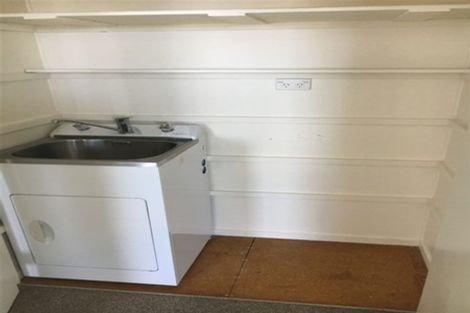 Photo of property in 28 Rena Place, West Harbour, Auckland, 0618