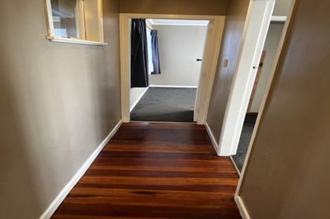 Photo of property in 1a Harris Road, Mount Wellington, Auckland, 1051