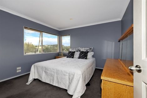 Photo of property in 83a Mt Lebanon Crescent, The Gardens, Auckland, 2105