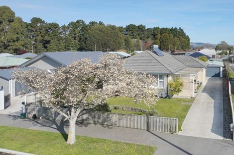 Photo of property in 98 Bickerton Street, Wainoni, Christchurch, 8061