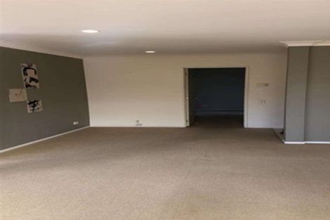Photo of property in 14 Checkerberry Court, Henderson, Auckland, 0612