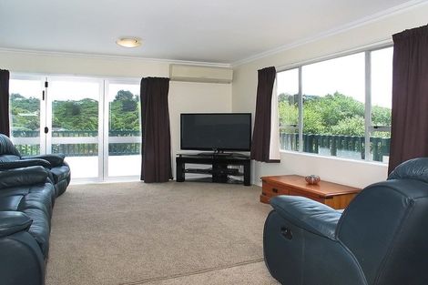 Photo of property in 74 Leeward Drive, Whitby, Porirua, 5024