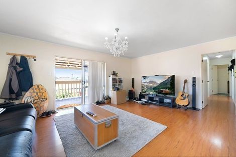 Photo of property in 42a Farwood Drive, Henderson, Auckland, 0612
