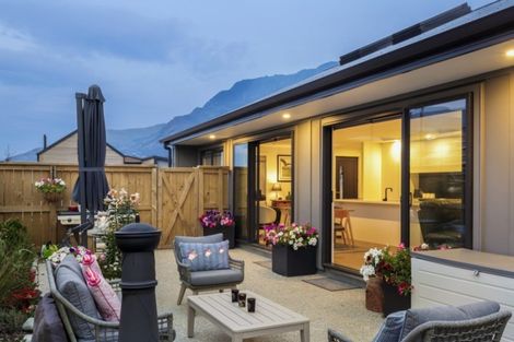 Photo of property in 39 Shepherd Road, Jacks Point, Queenstown, 9371