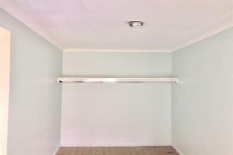 Photo of property in 60 Robert Ross Place, Clendon Park, Auckland, 2103