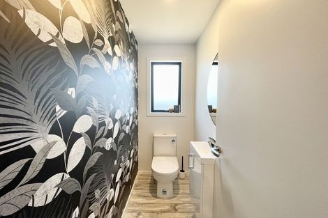 Photo of property in 16 Whitestone Crescent, Weston, Oamaru, 9401