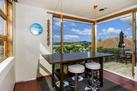 Photo of property in 39a Forrest Hill Road, Milford, Auckland, 0620